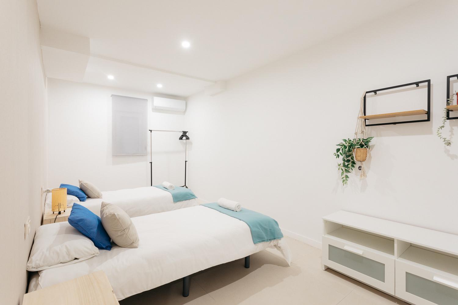 Amplio Apartamento Cerca Centro Historico Y Turia 5Pax 2 Bath バレンシア エクステリア 写真